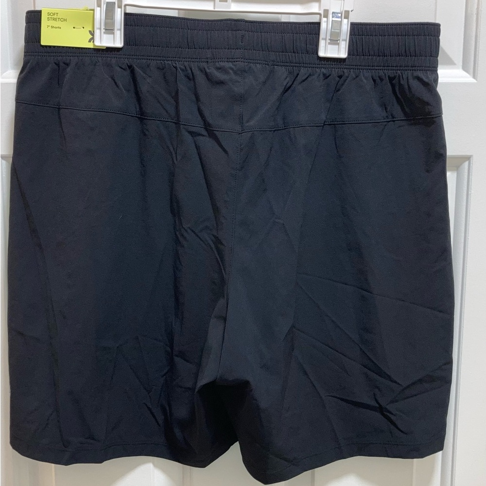 Men's Stretch Woven Shorts 7" - All in Motion Black Solid Size Medium New - Picture 3 of 3